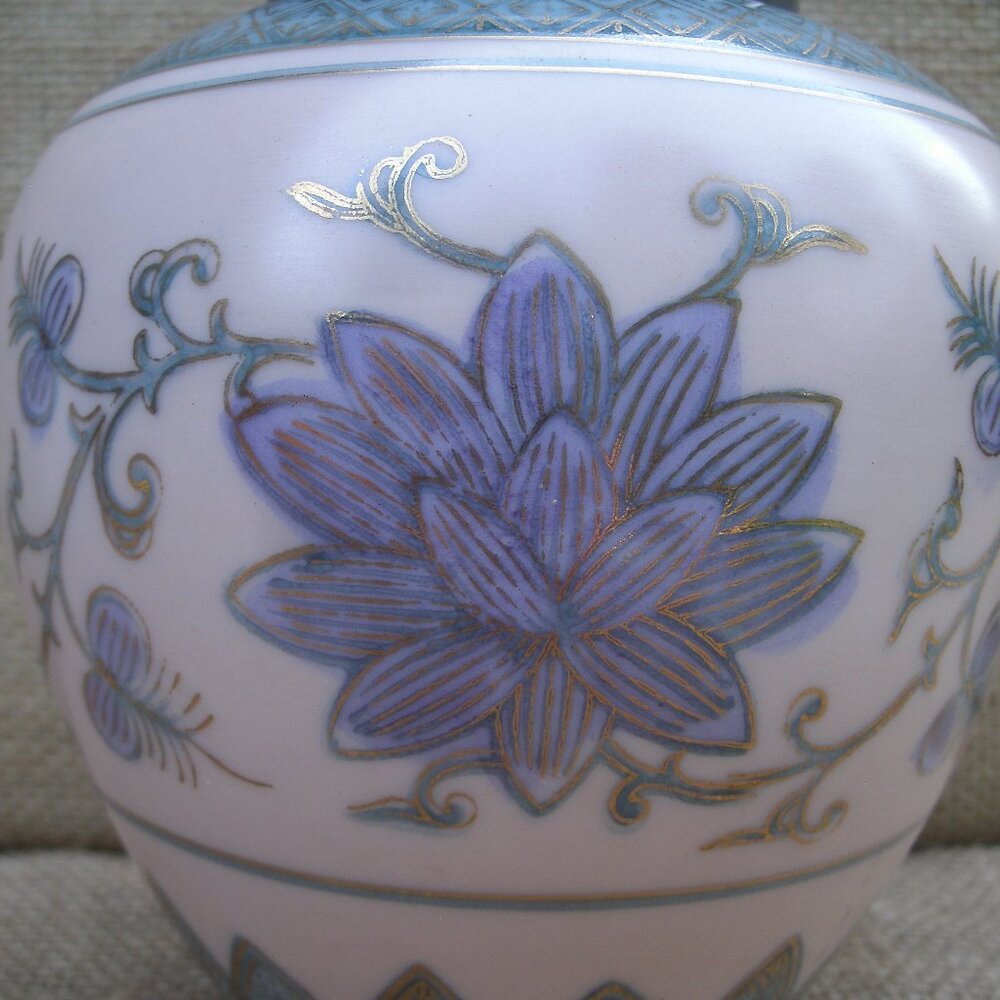Vintage Andrea by Sadek Blue Lotus Ginger Jar - Picture 11 of 16